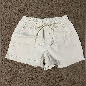 No Boundaries Women's Cream Cargo Shorts